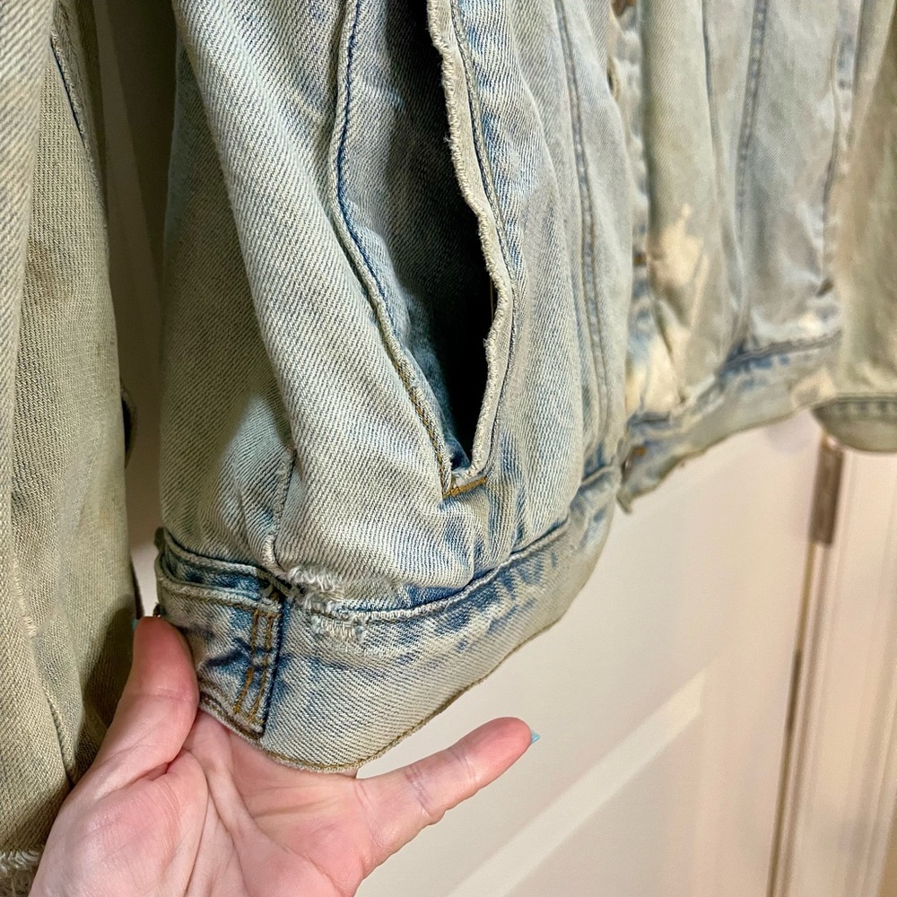 Rare Budweiser Distressed Light Blue Denim Jacket w/Embroidered Tiger Size M/L - Picture 15 of 16